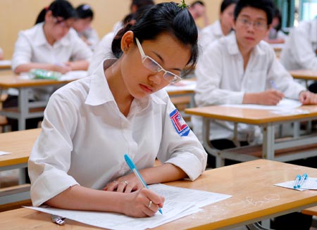 Học hộ bị buộc thôi học